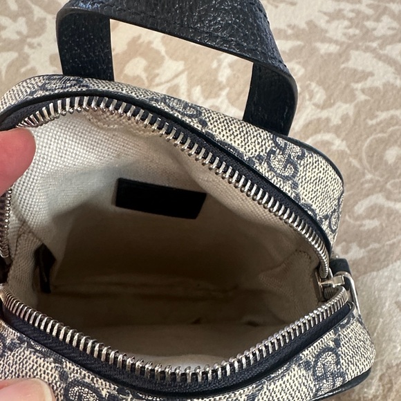 Gucci Beige and Black Crossbody Bag with Red Stripe - Picture 7 of 9